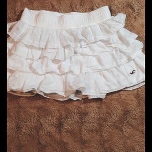 ᒪᗩᑕE ᗯᕼITE ᔕKIᖇT