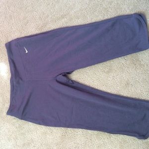 Nike Dri-Fit Capri Work out Pants