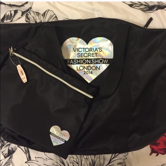 BNWT. Victoria's Secret bag.