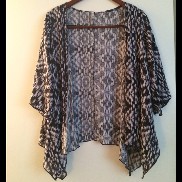 black & grayish white kimono