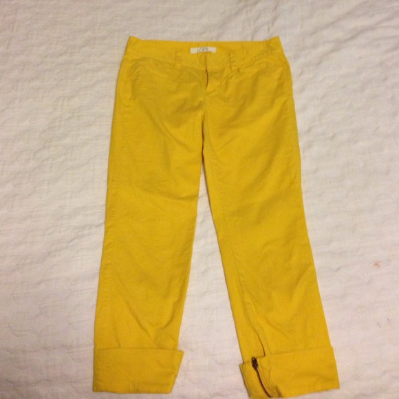Ann Taylor loft yellow Capris