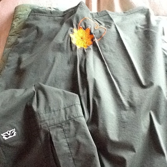 Be Present Yoga pants mid calf M