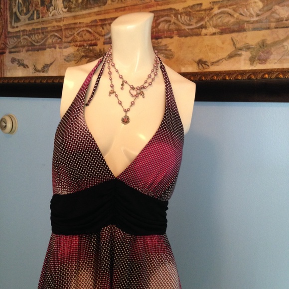 🌟FINAL PRICE SALE🌟 circular pixel design dress - Picture 3 of 4