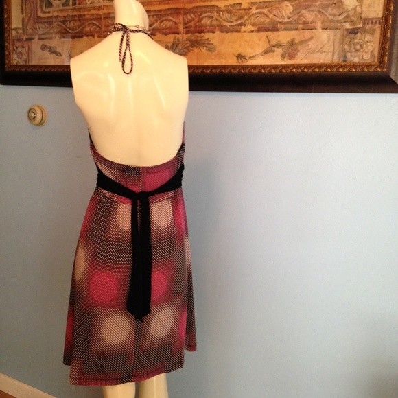 🌟FINAL PRICE SALE🌟 circular pixel design dress - Picture 4 of 4