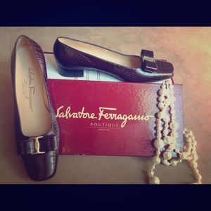 💯% Authentic Salvatore Ferragamo flats