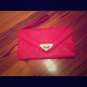 Red clutch