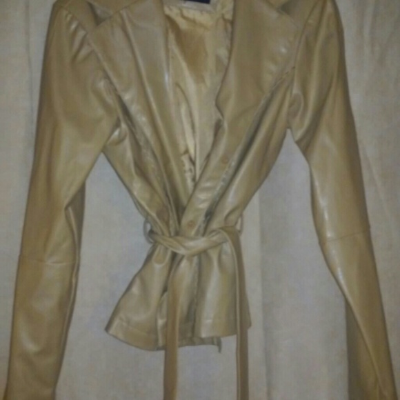 Beige leather jacket - Picture 1 of 2
