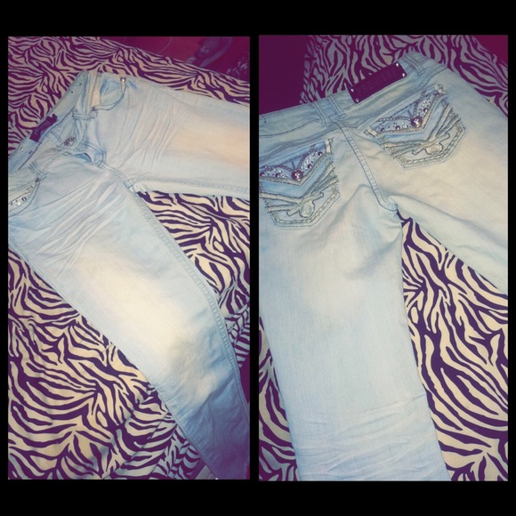 Light Wash Premiere Jeans 💕 size : 6