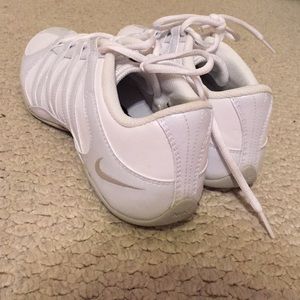 Nike cheer shoes