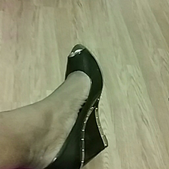 Dark brown shoes in very good condition, worn but - Picture 1 of 4