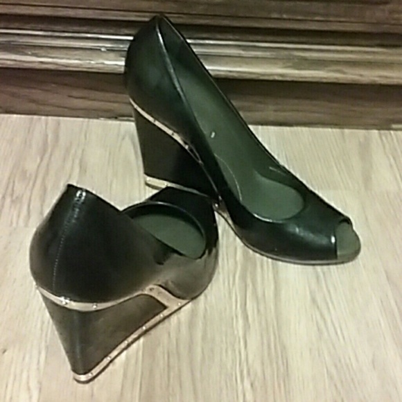 Dark brown shoes in very good condition, worn but - Picture 2 of 4