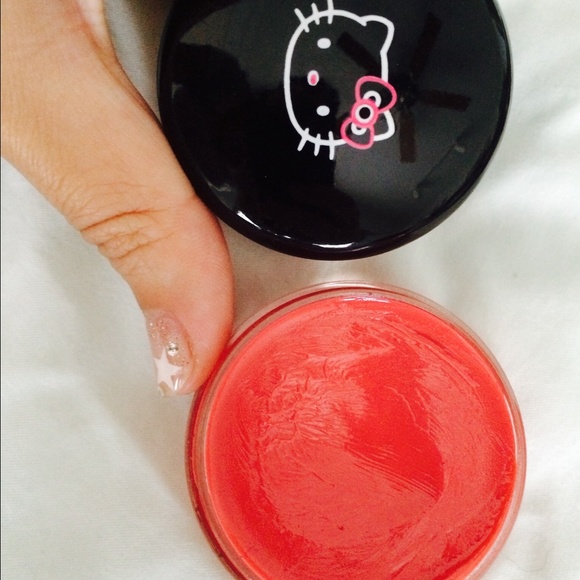 LE Mac hello kitty tint lip conditioner