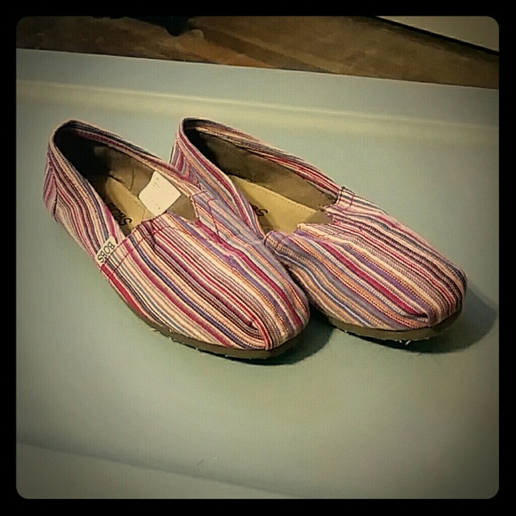 Multicolored striped Bobs