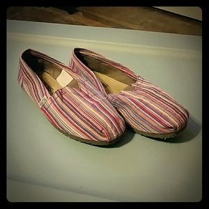 Multicolored striped Bobs