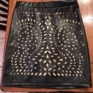 Amazing Black Mini Skirt// SO CUTE IN PERSON👍