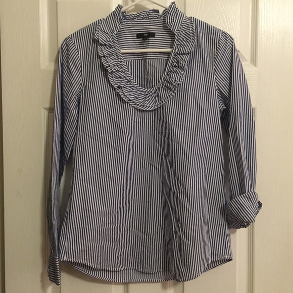 Gap Shirt with Ruffle Neckline size Small