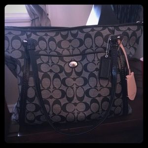 **TRADED**Coach handbag, like new condition