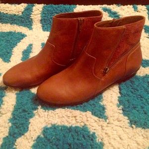 Easy Spirit e360 Kasmin ankle booties WIDE