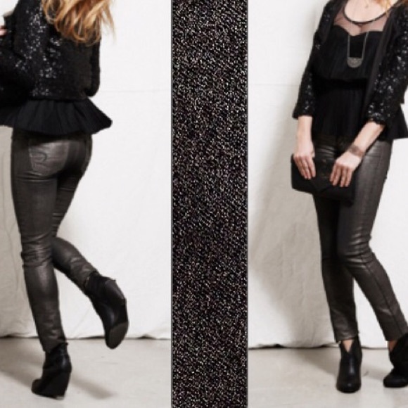 ✨🎉American Eagle Silver/Black Metallic Jegging