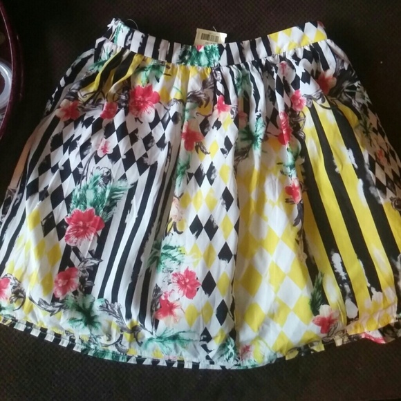 Graphic print skirt