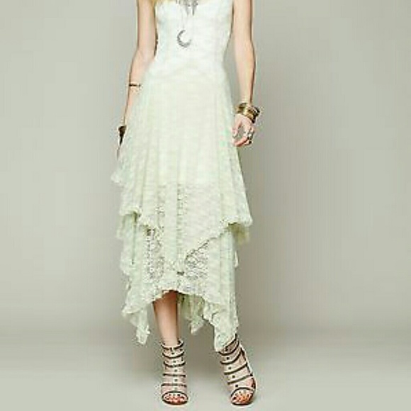 Cream Lace Fantasy Dress - Picture 2 of 4