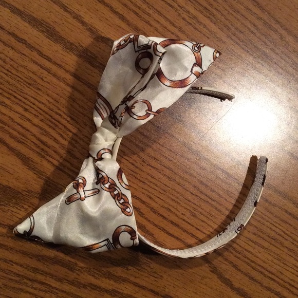 Satin headband with bow