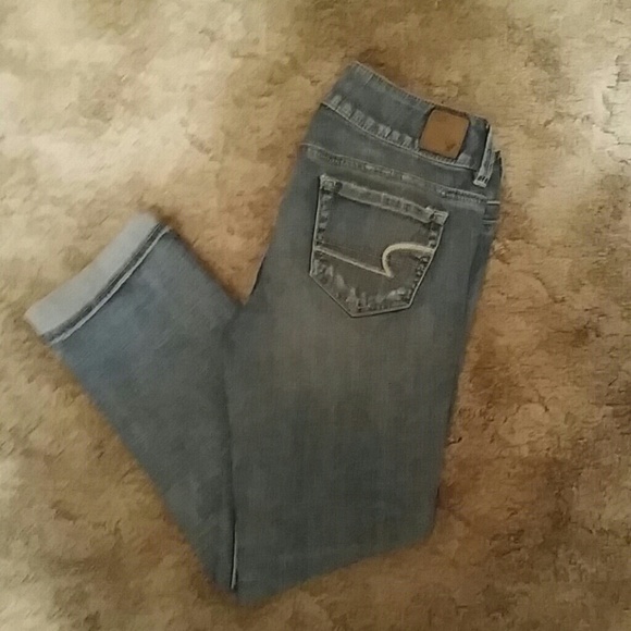 American Eagle Outfitters Denim - American Eagle Light Wash Capris