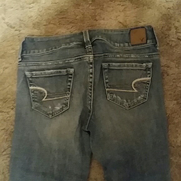 American Eagle Light Wash Capris - Picture 4 of 4