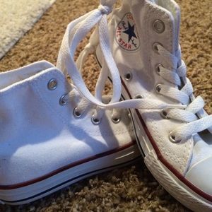 Children's white chuck Taylor's