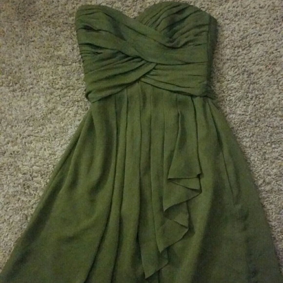 Short Crinkle Chiffon With Front Cascade in Moss - Picture 4 of 4