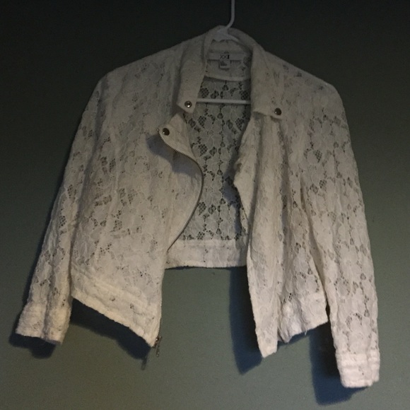 XXI White Blazer Top