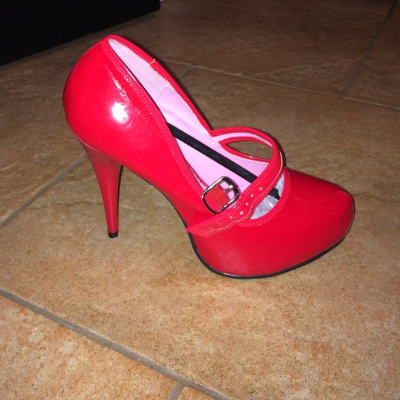 Brand new red pumps