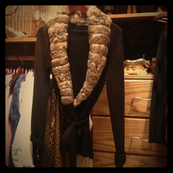 Elie Tahari authentic fur trimmed sweater w/ belt