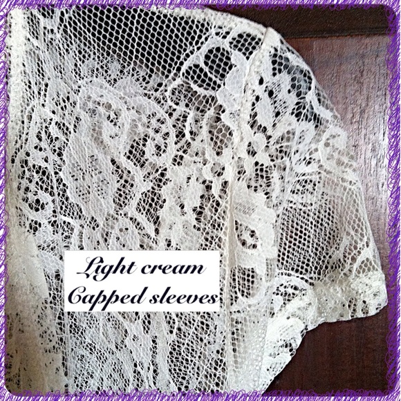 💗BUNDLE SOLD! Lace Open Style Cardi/Top💗 - Picture 3 of 4