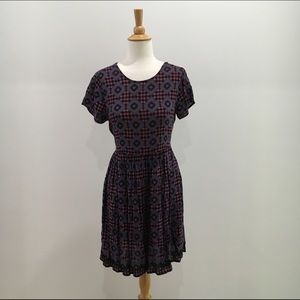 Urban outfitters print dress. Size: M