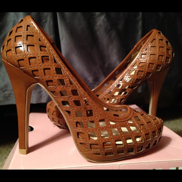 Brand New Wild Diva Heels Size 5