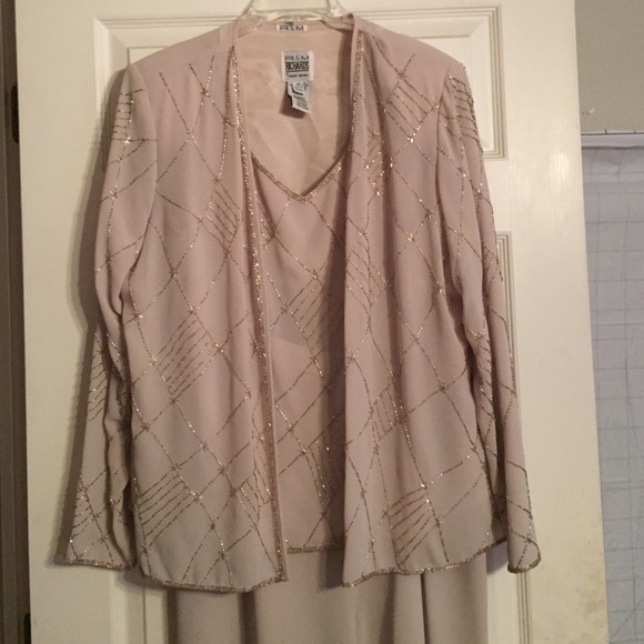 Formal pant suit