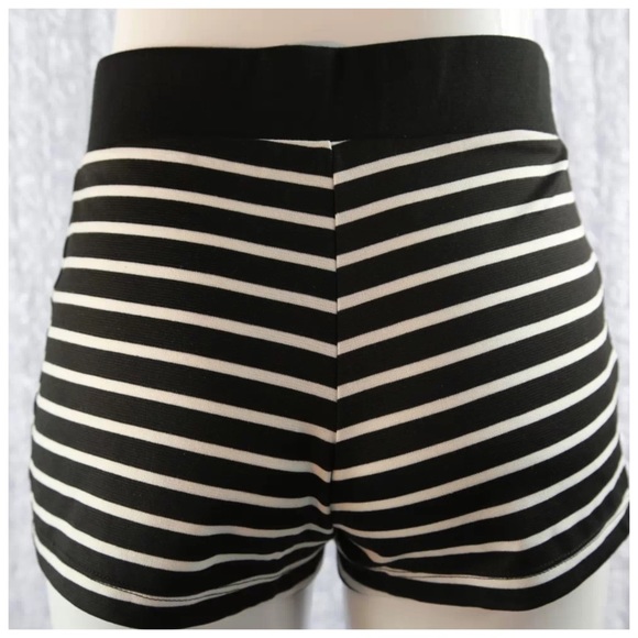 ‼️LAST CALL PRICE FIRM  GONE 5/25  Nautical Shorts - Picture 4 of 4