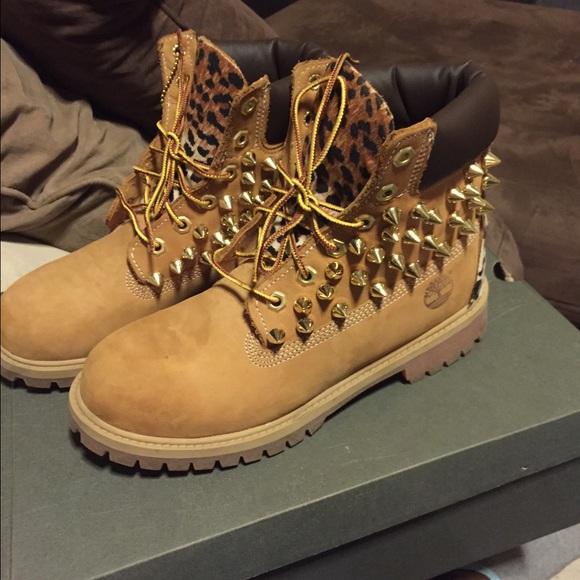 Cheetah TimberLands Size 6 Worn Twice - Picture 3 of 3