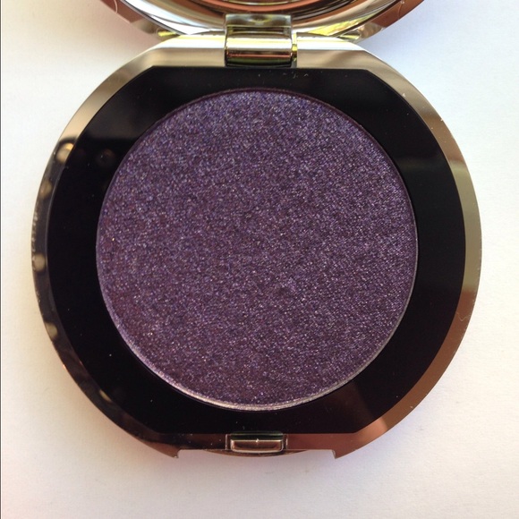 Lise Watier Glamour Rose eyeshadow in violet - Picture 3 of 4