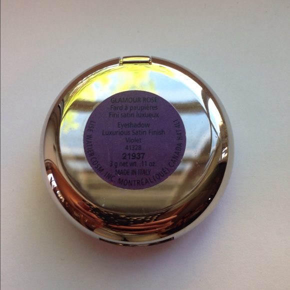 Lise Watier Glamour Rose eyeshadow in violet - Picture 4 of 4