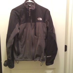 Men's North Face black/grey Jacket! Size medium!