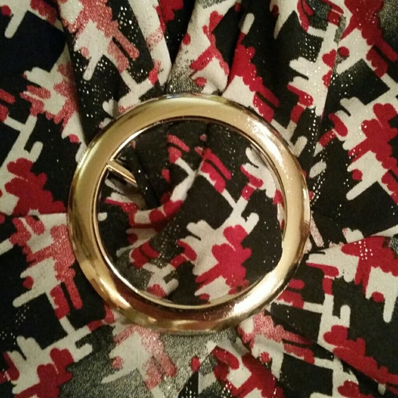 Ladies top - Picture 2 of 4