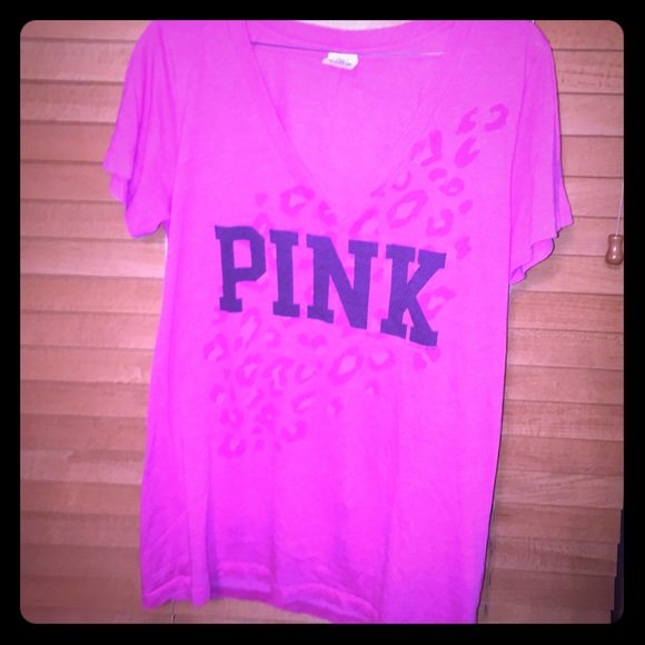 VS Pink leopard printed t-shirt