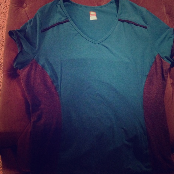 Lucy dry wic exercise top