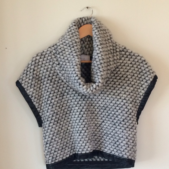 Mai Wang Cropped Woven Wool Leather Trim Top - Picture 3 of 4