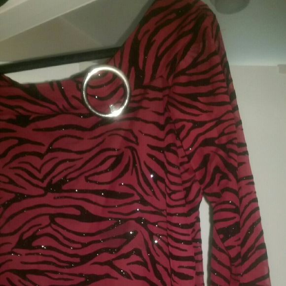 Top - Picture 2 of 3