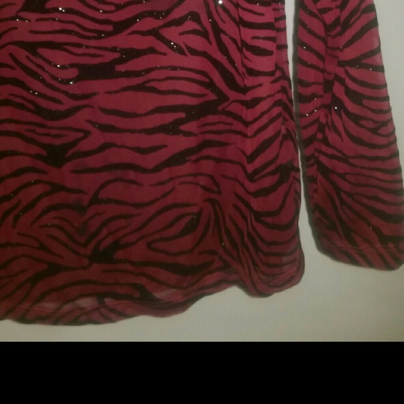 Top - Picture 3 of 3