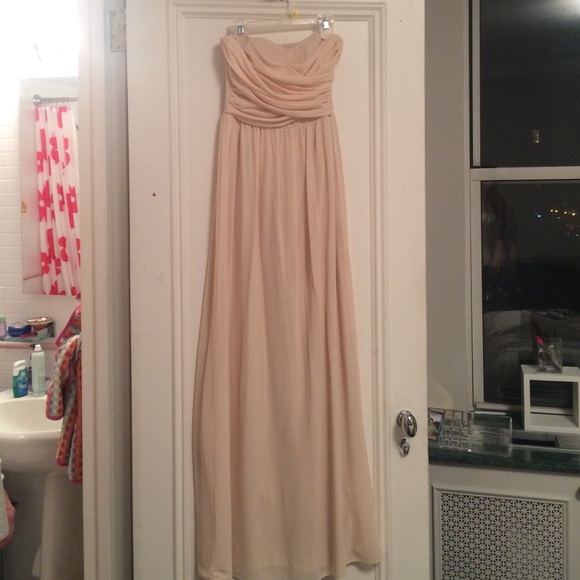 Lulu's strapless nude gown