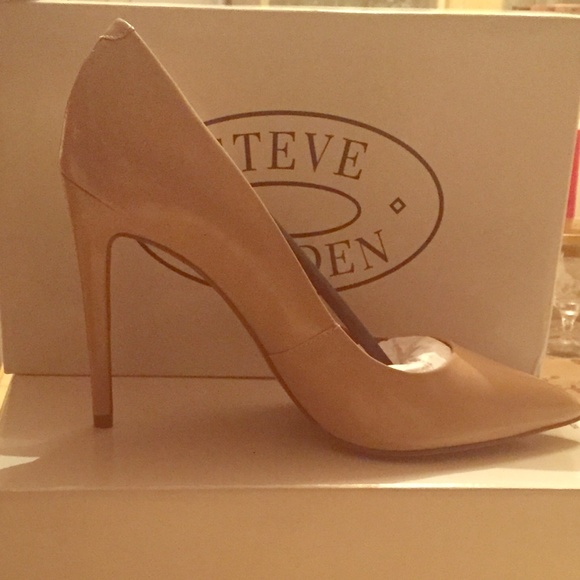 Steve Madden PROTO Patent Pumps